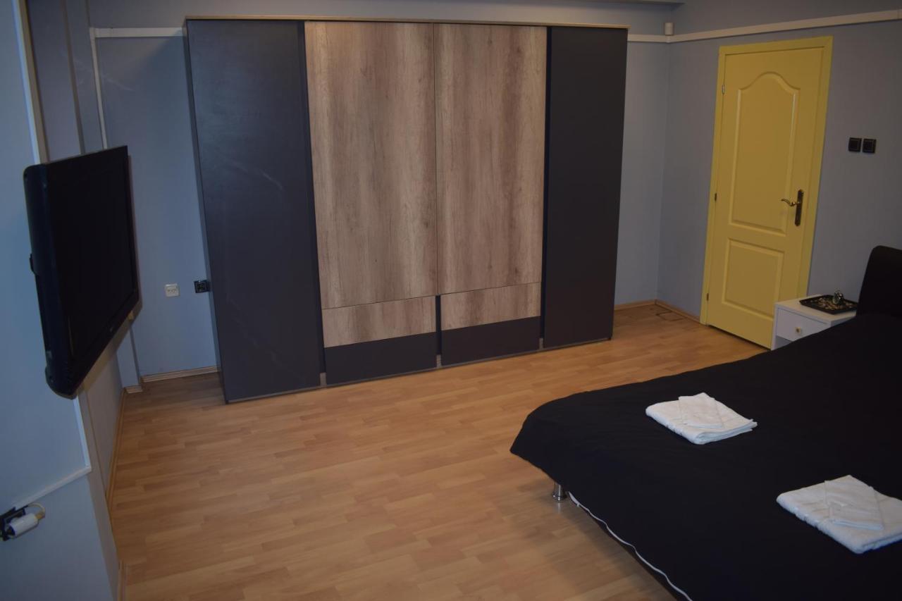 Klara'S Apartment Ni Εξωτερικό φωτογραφία